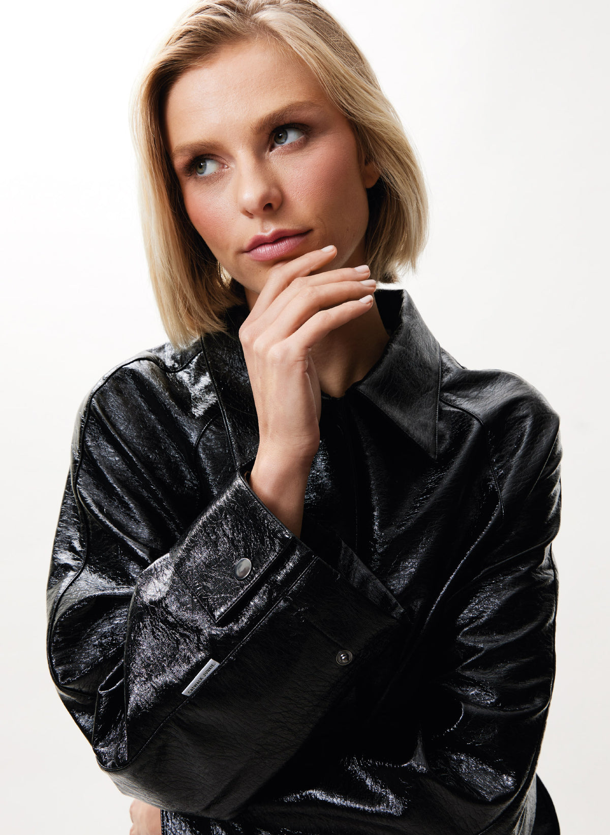Jas Vegan Leather - black
