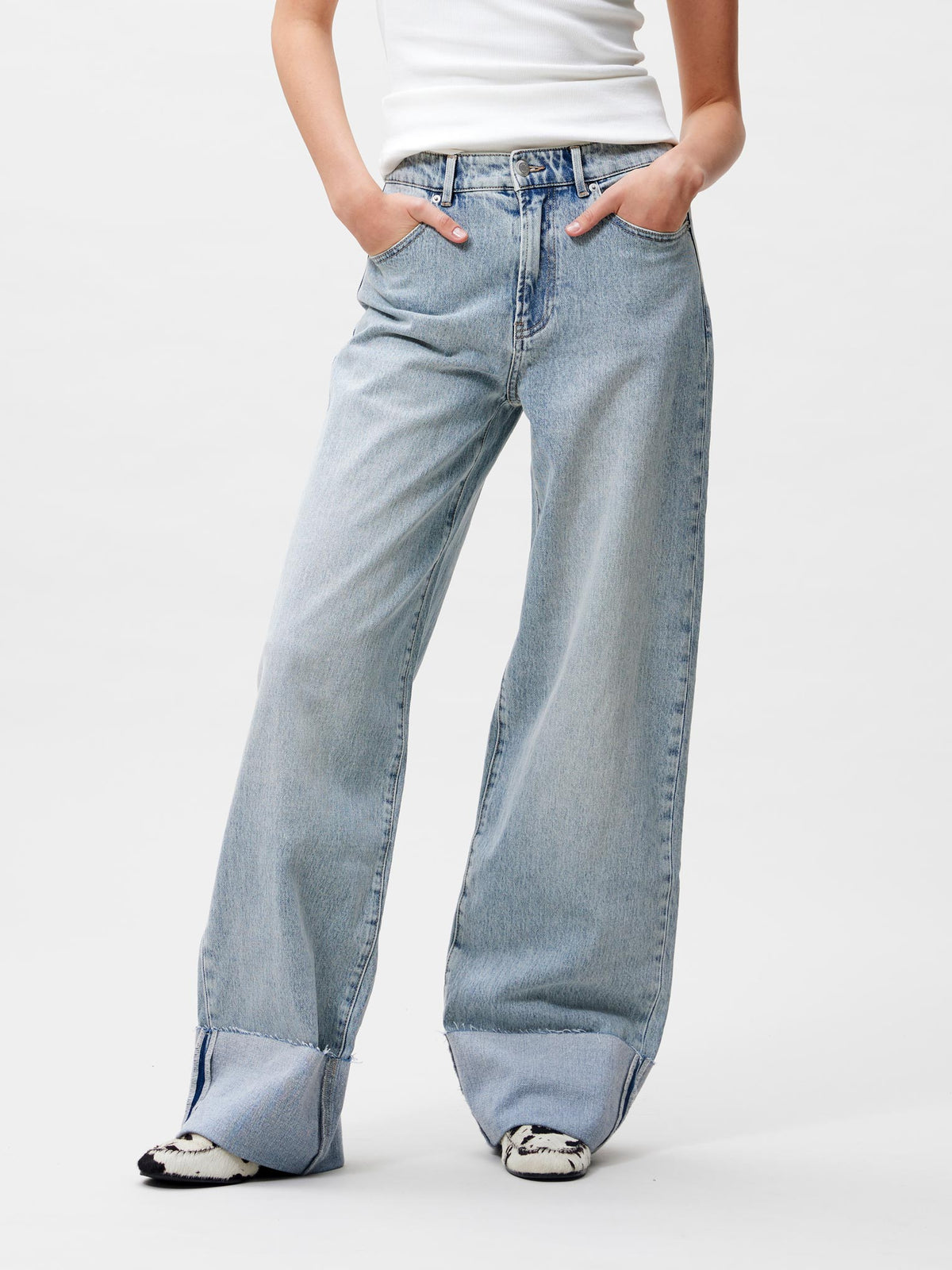 Jeans Loose Fit With Fold - Light Blue