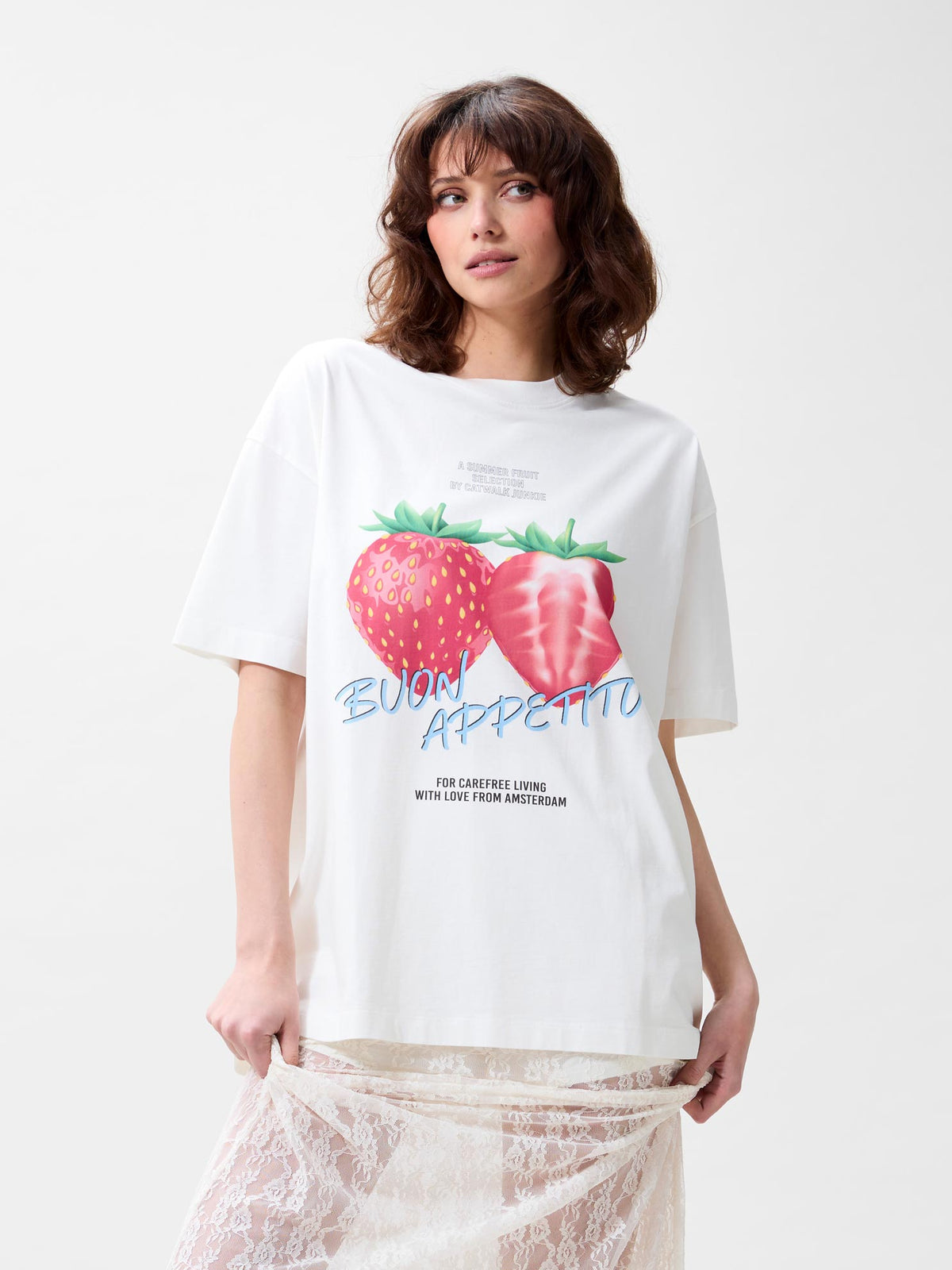 T-shirt Oversized Graphic - Off White 'Aardbeien'
