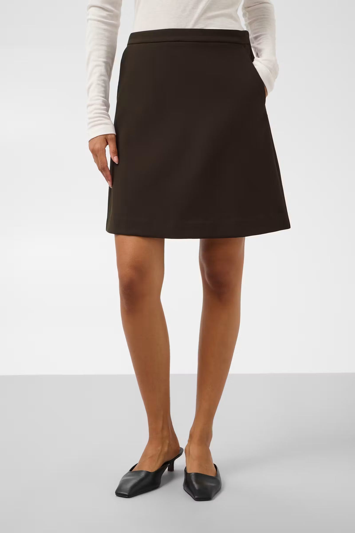 Rok Corinne Aline - mole