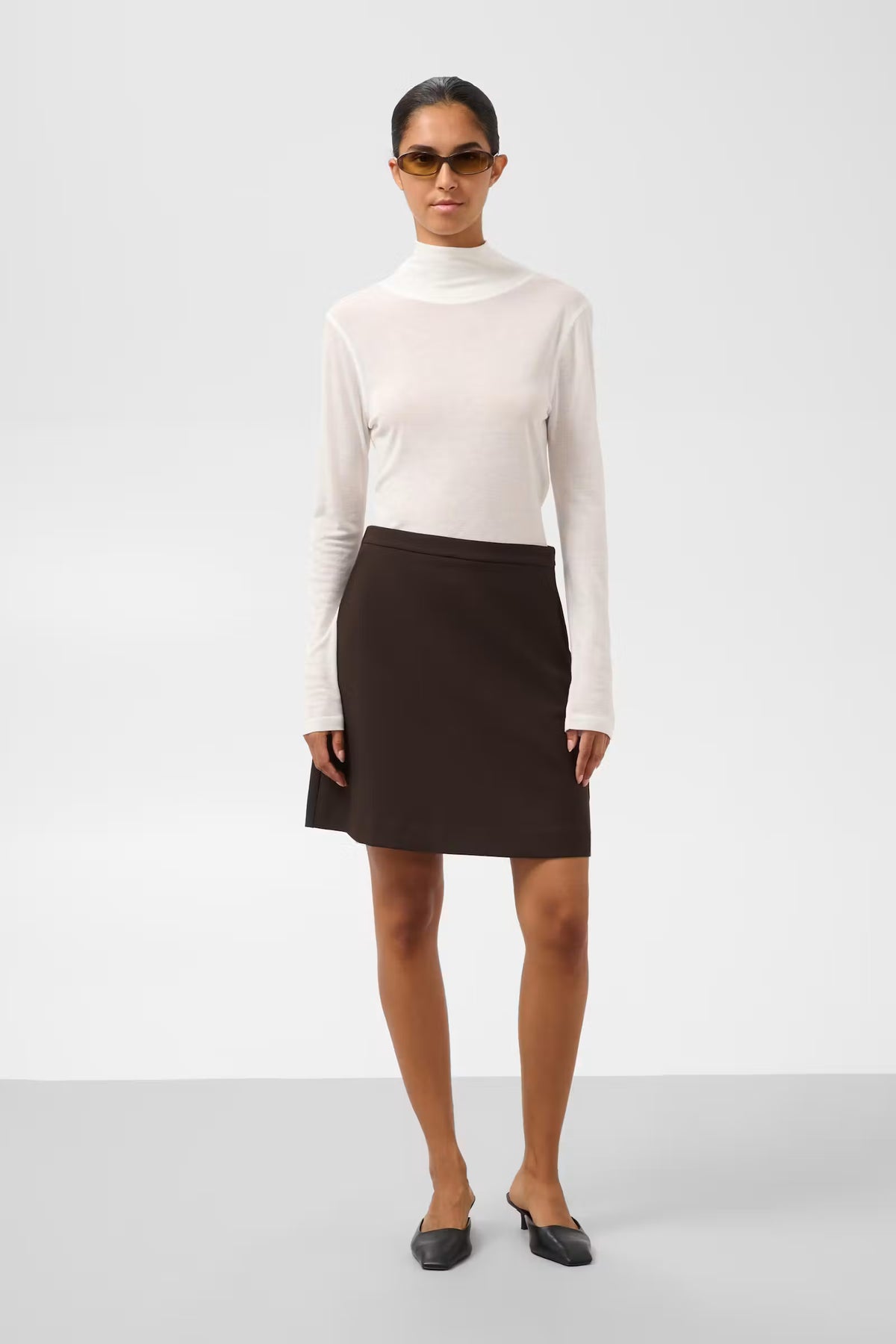 Rok Corinne Aline - mole