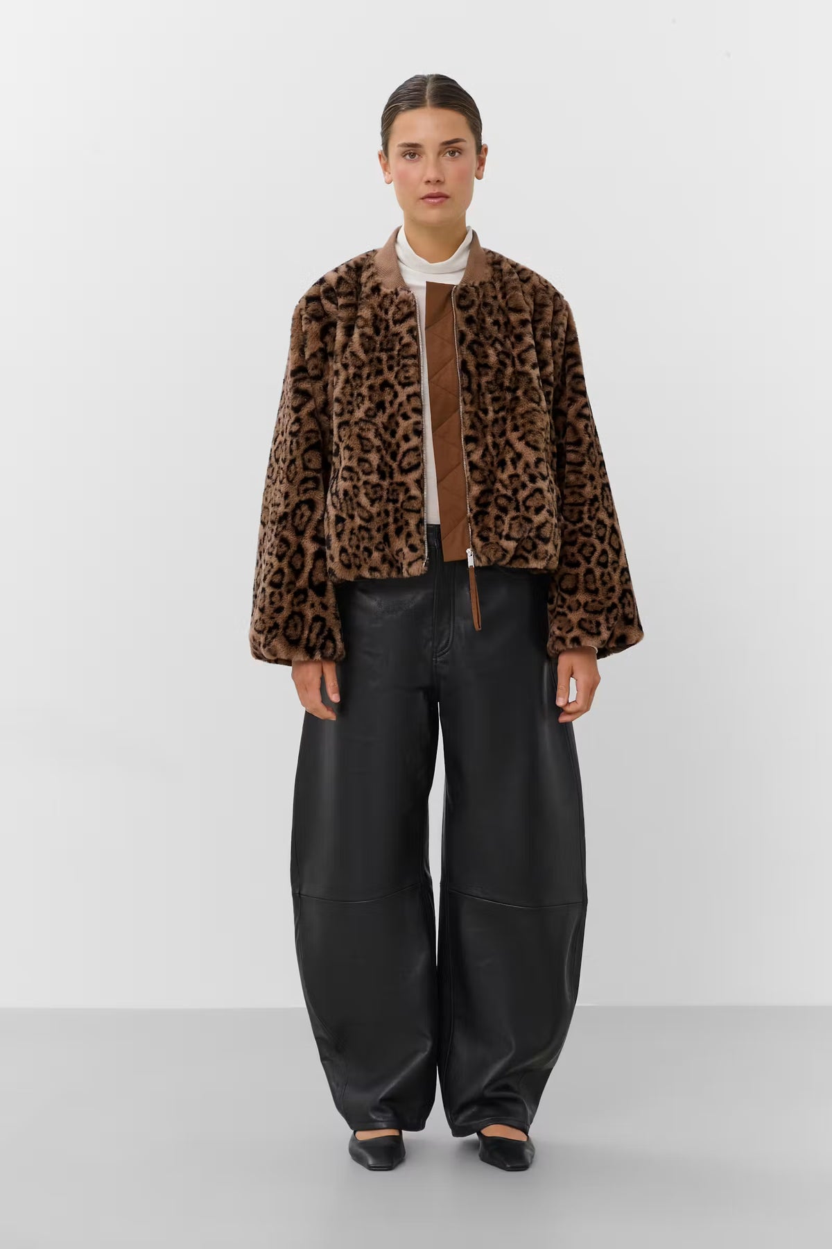 Jas Leona Estacia Bomber - portabella leopard