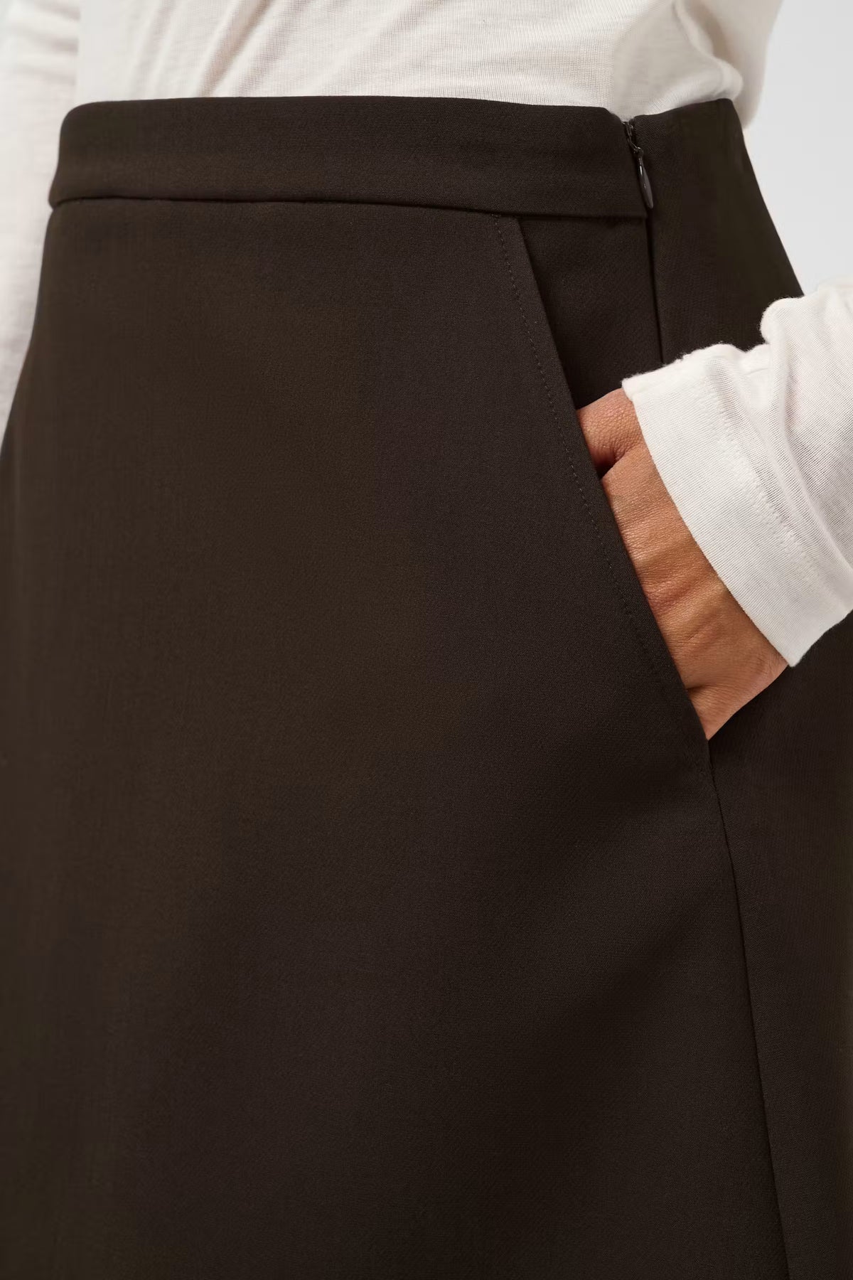 Rok Corinne Aline - mole