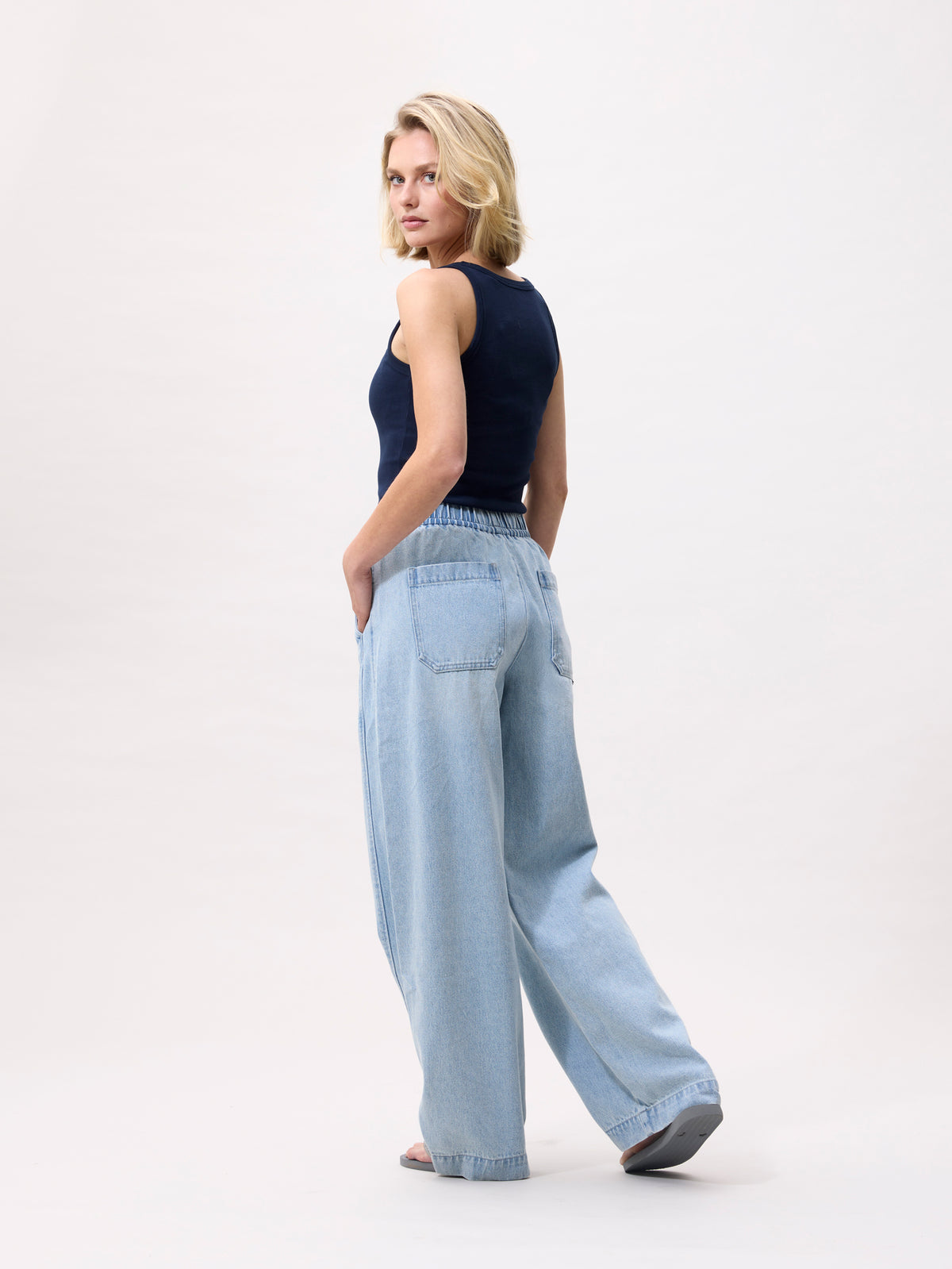 Jeans Barrel Fit Jogger - light blue