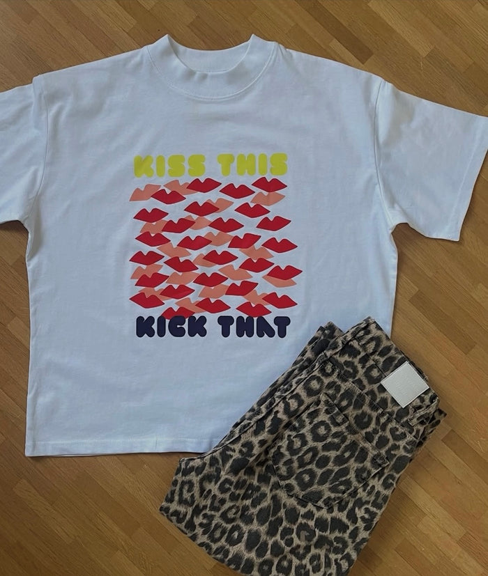 T-shirt Kiss This - wit