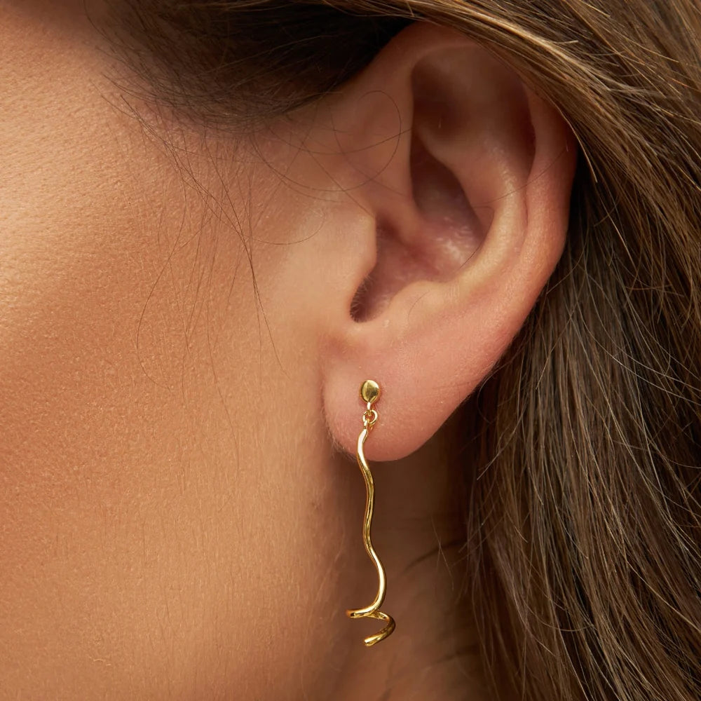 Oorsteker Top Short Swirl 1 - goud