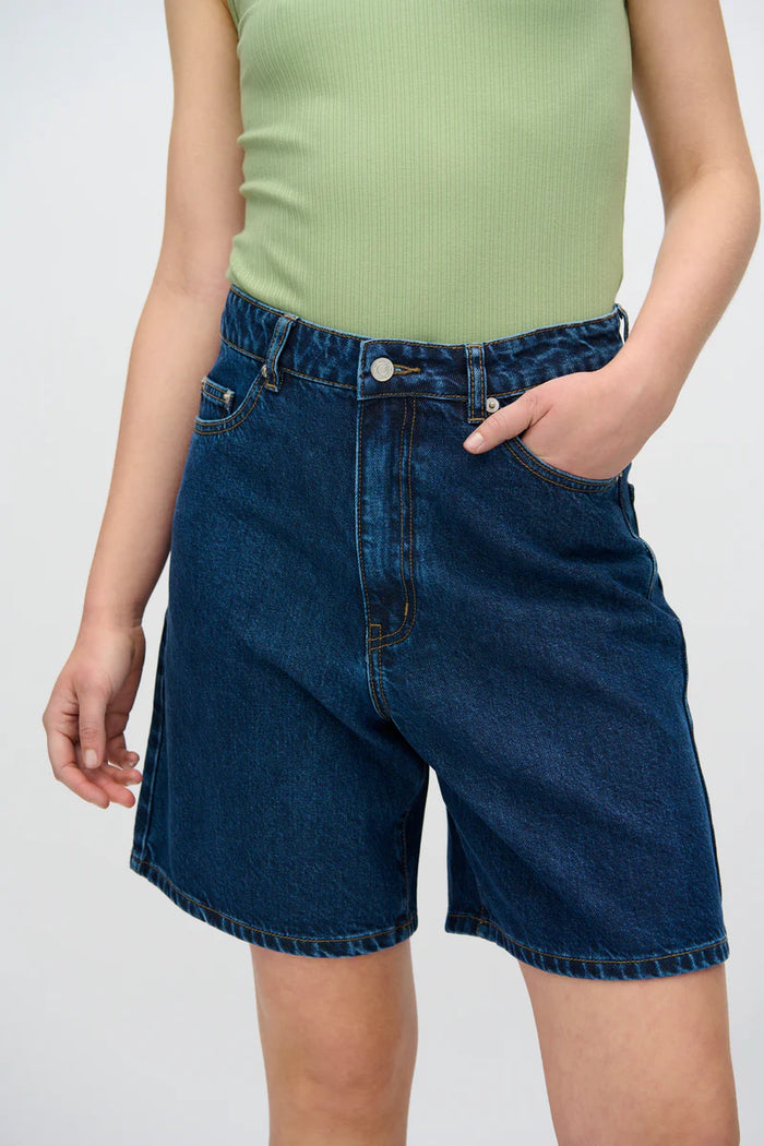 Short Alva - medium blue