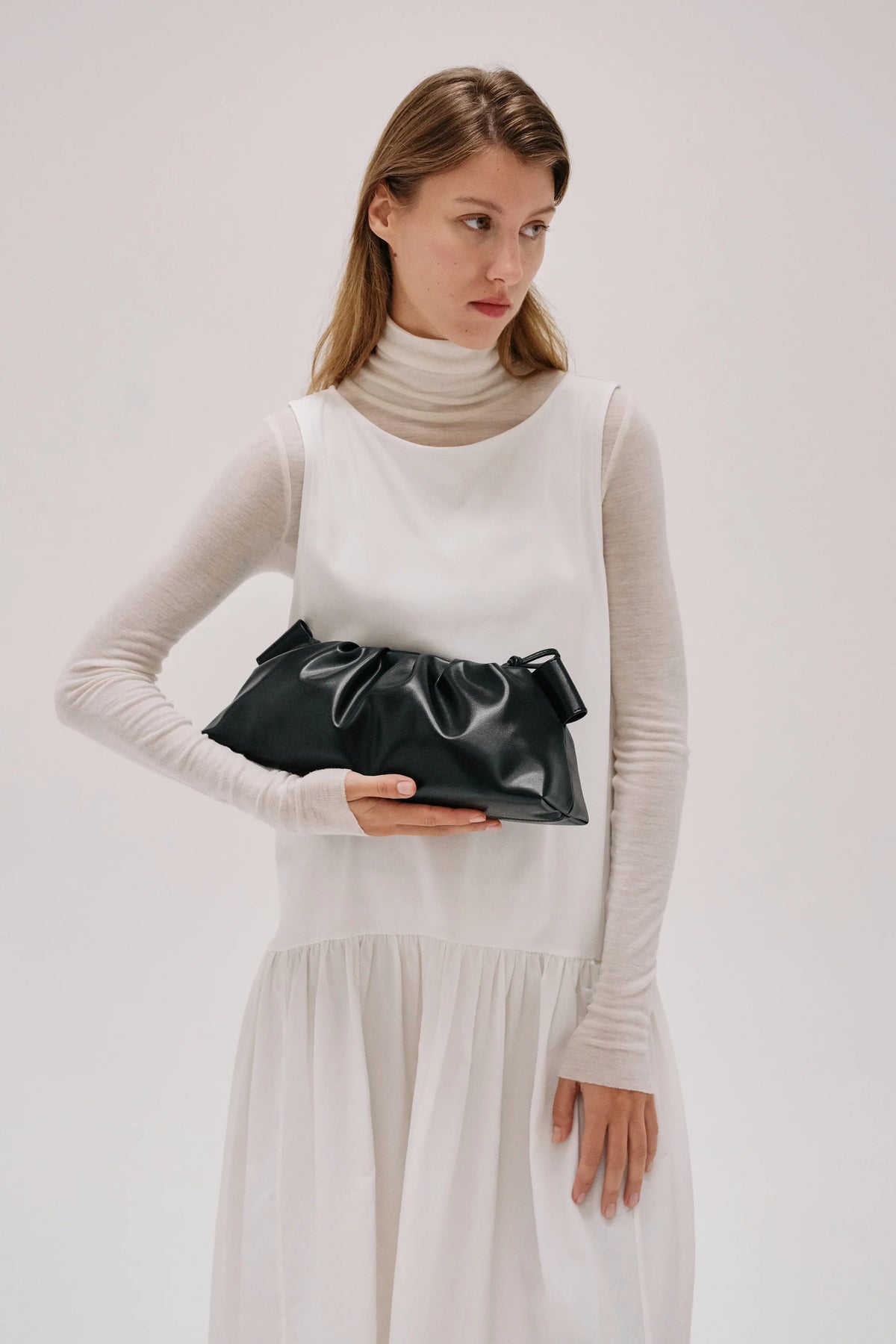 Dumpling Vegan Leather Bag - black