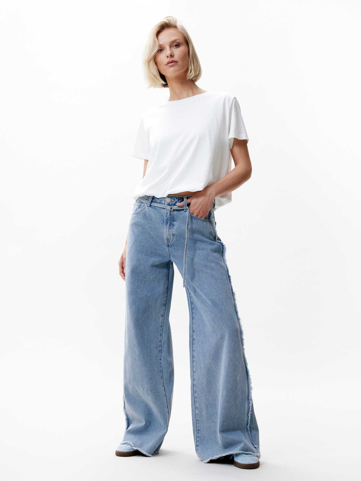 T-shirt Tuck In - off white