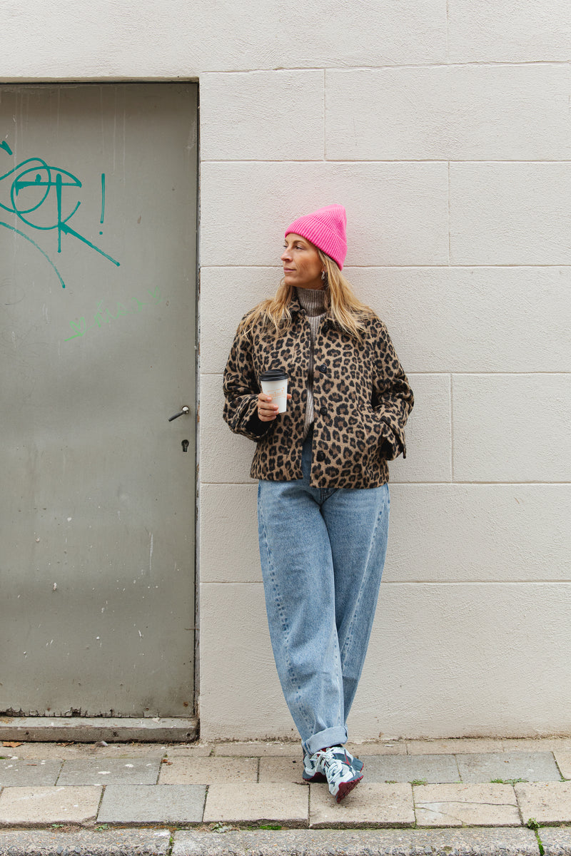 Jas Leony Akeleje - Leopard Jaquard