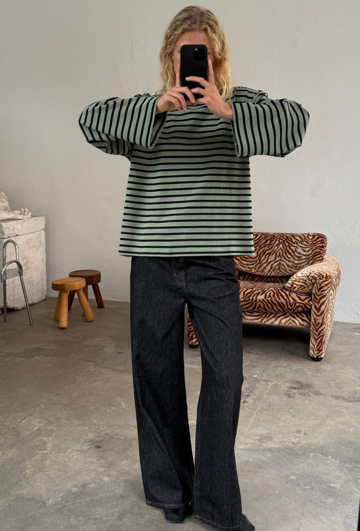 Shirt Alberte O-Neck Boxy - stripe salvie black