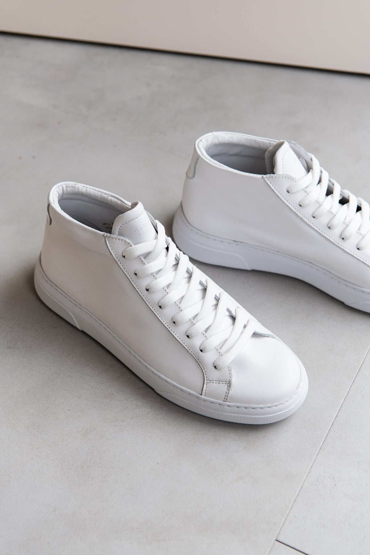 Garment Project Sneakers Type Mid - wit