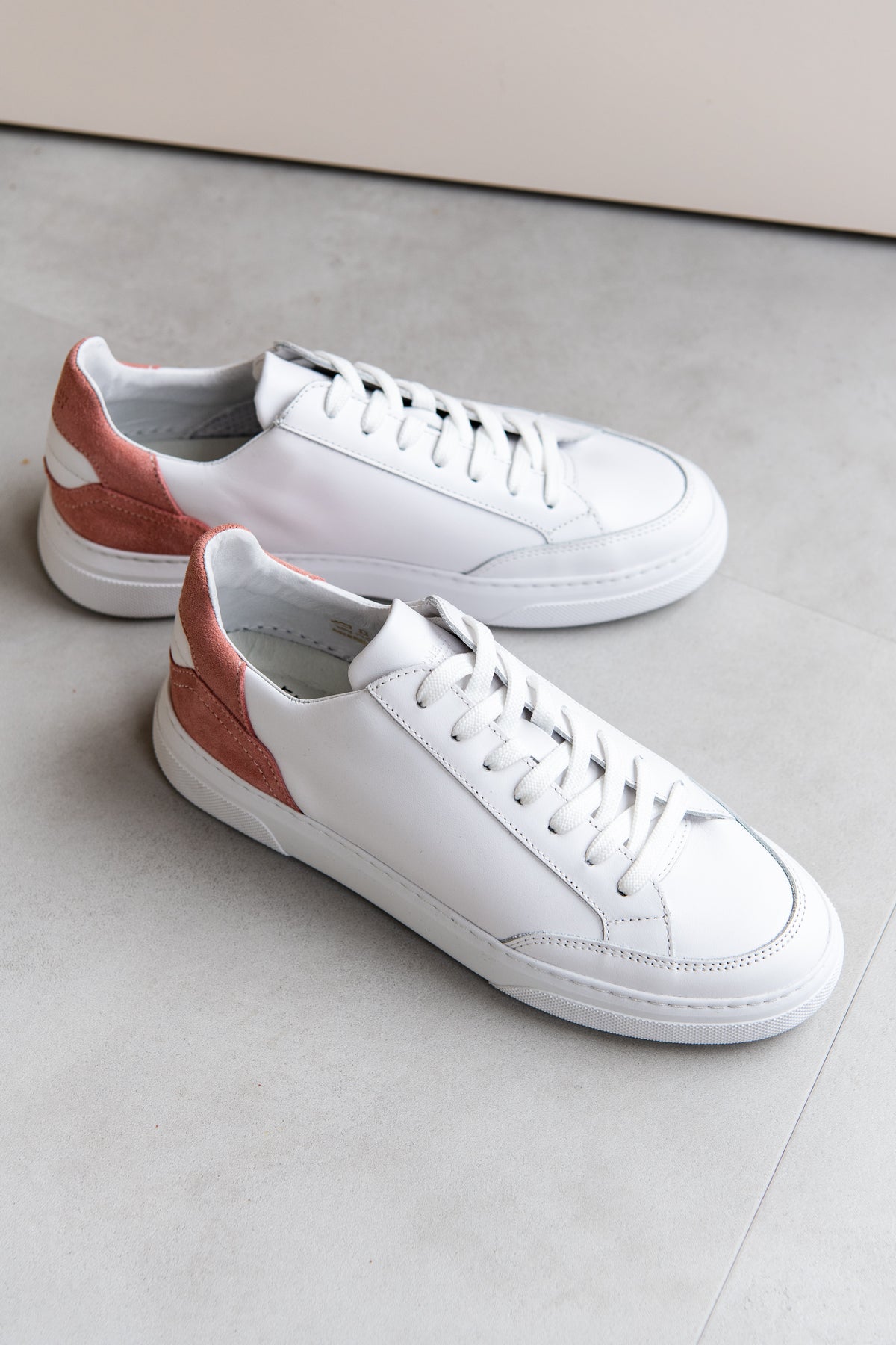 Sneakers Off Court - wit/roze